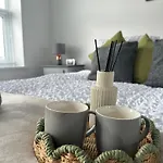Chapel Terrace - 2 Bedrooms - Sleeps 4
