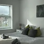 Chapel Terrace - 2 Bedrooms - Sleeps 4